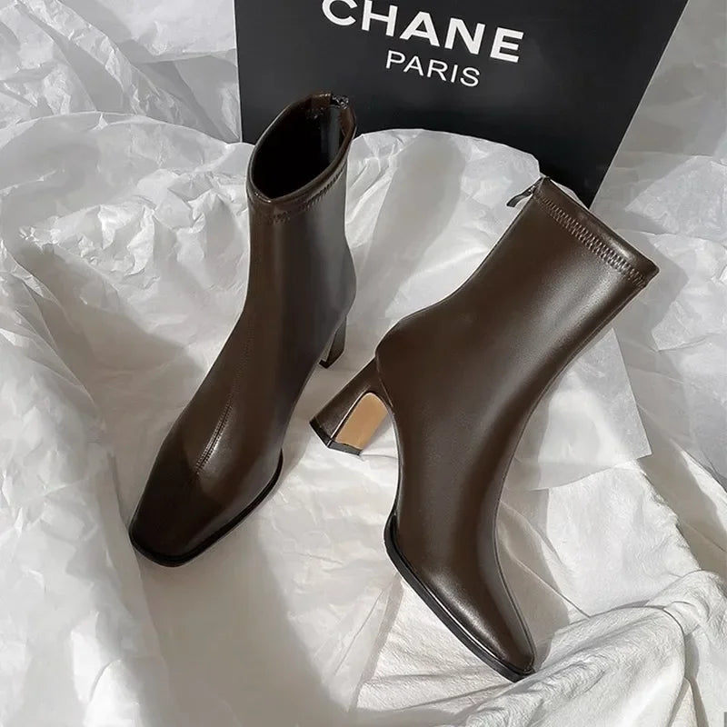Vintage Warm Cotton Women’s Ankle Boots – Fashionable Square Toe, Elegant Autumn & Winter Short Booties with Thick Heel