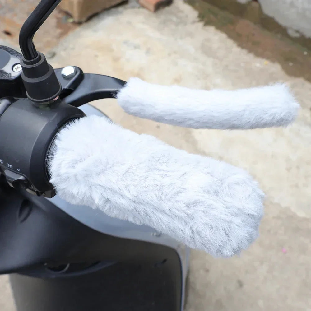 Winter Motorcycle Handlebar Warm Grip Covers – Simulated Plush Thick Gloves for Scooters & Universal Hand Warmer Protection