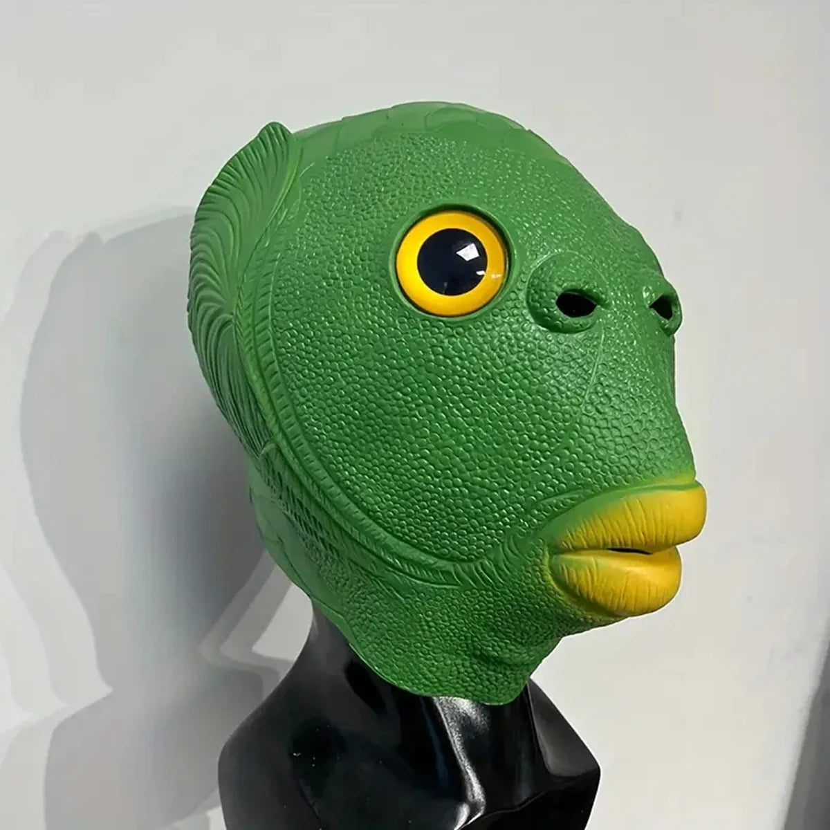 Green Fish Head Mask – Fun Halloween & Party Prop, Perfect for Photos and Party Favors