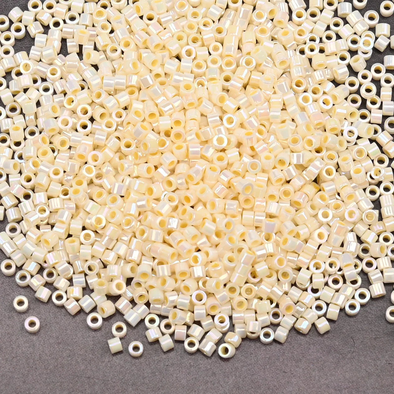 1000Pcs 1.6x1.3mm Japan Glass Seed Beads 11/0 – Cylindrical Loose Beads for DIY Statement Jewelry Making (5g Pack)