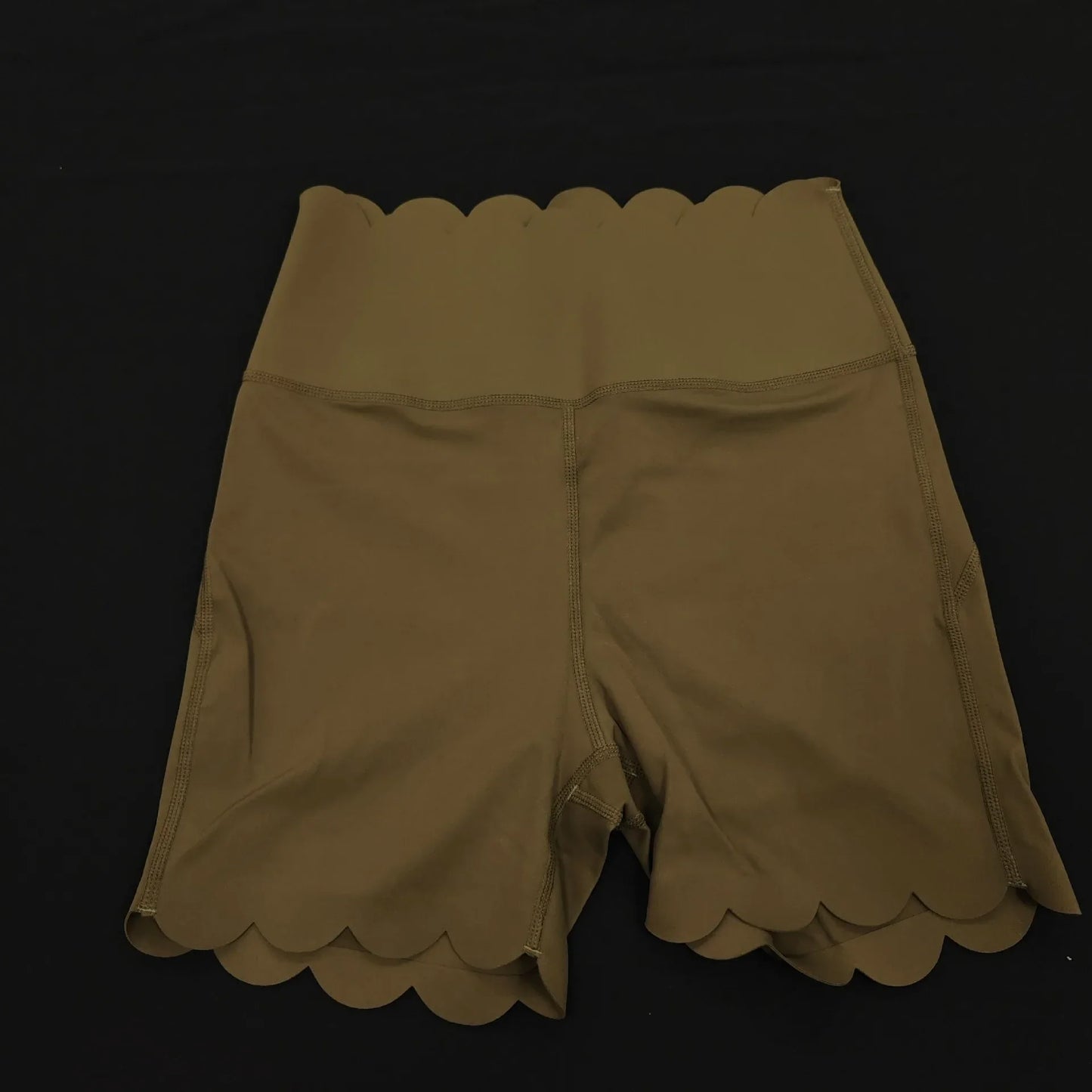 Women’s 2-Piece Yoga Set – Shockproof V-Neck Sports Bra & Lifting Hip Shorts, Soft Gym & Pilates Workout Clothing