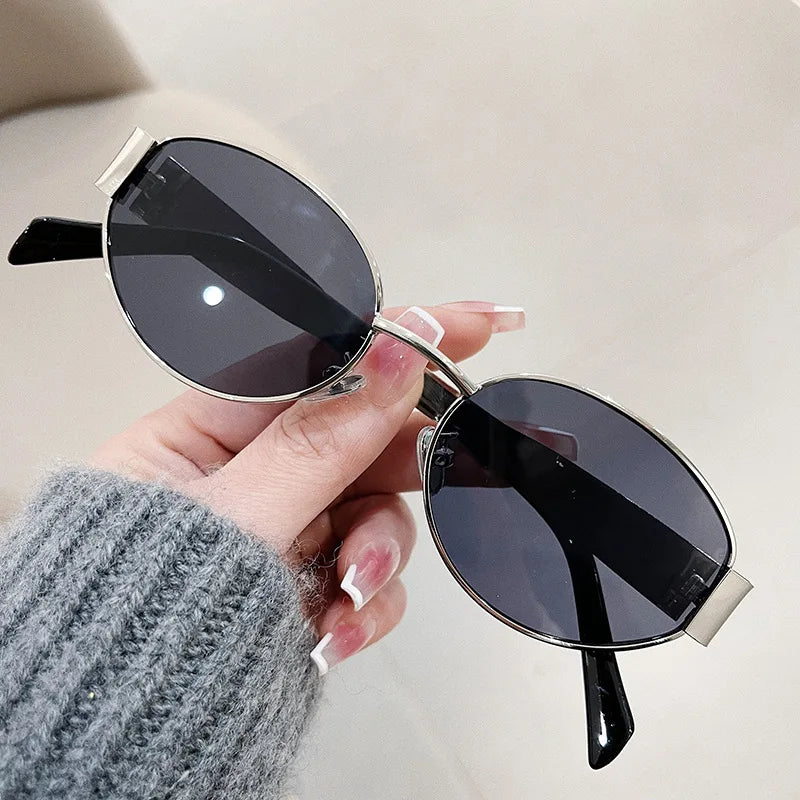 Fashion Oval Retro Sunglasses for Women – Classic Metal UV400 Goggles, High-Quality Outdoor Eyewear for Men & Women