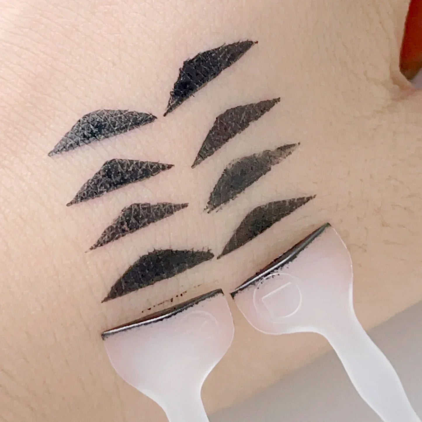 Waterproof Simple Eyeliner Stamp - Long-Lasting Double-Ended Lash Template with Ink, Black Eye Liner for Beginners
