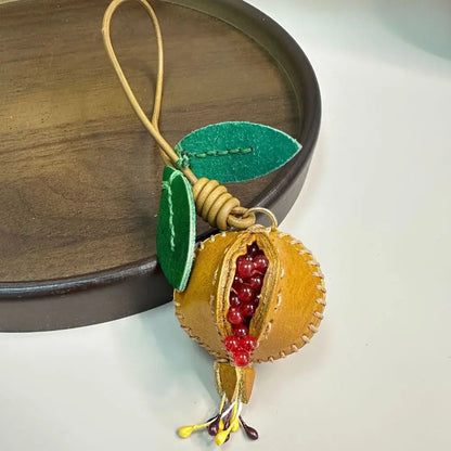 Cute Pomegranate Fruit Pendant Keychain – Handmade Leather Car Keyring & Fashion Bag Charm, Creative Accessories for Women & Girls