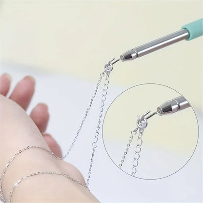Bracelet Fastening Tool - Jewelry Clasp Helper for Quick One-Handed Hooking & Unfastening