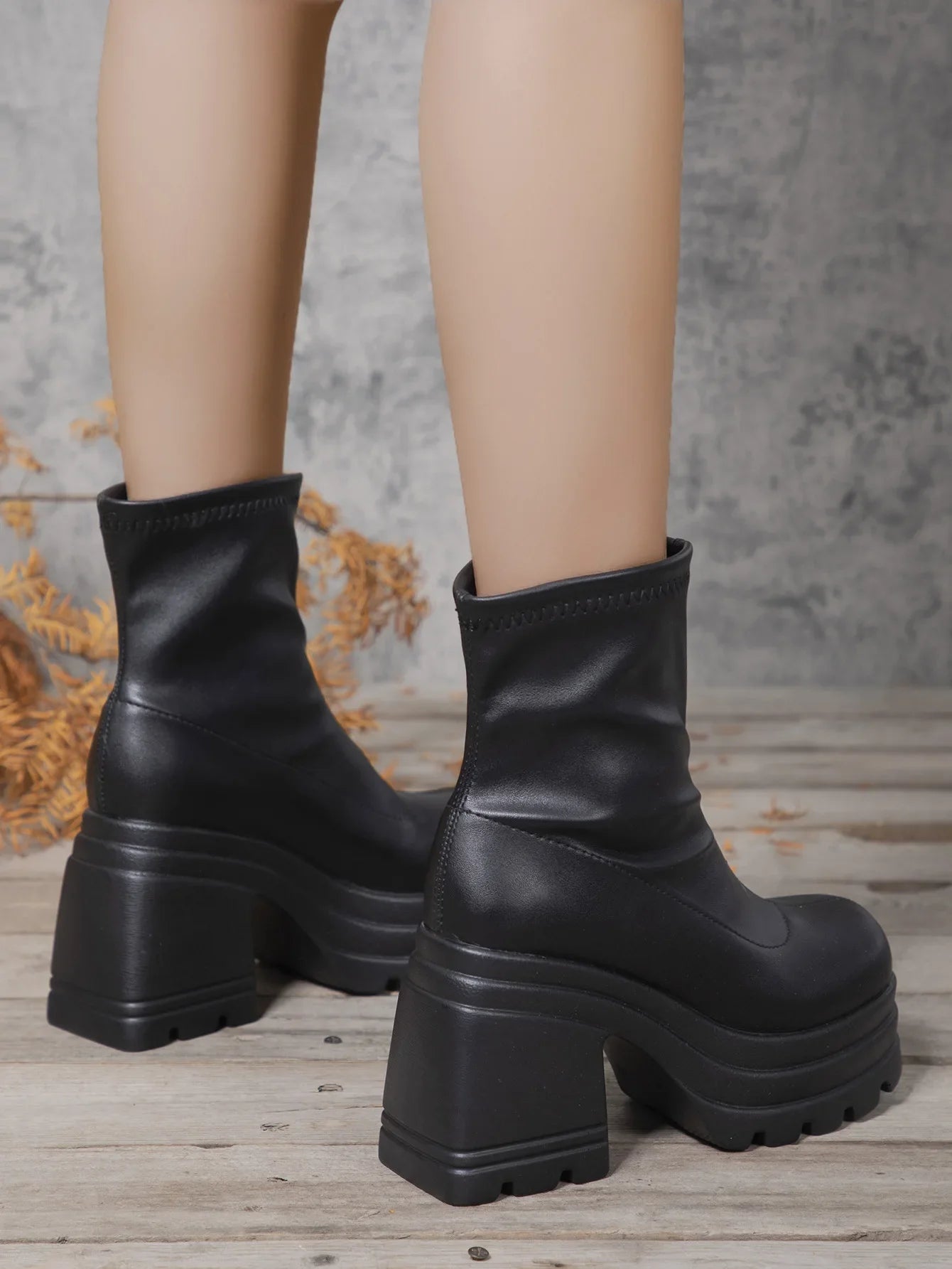 Women’s New Fashion Short Boots – Sexy Leather, Square Toe, Zipper High Heels, Casual Thick-Soled Shoes Zapatos