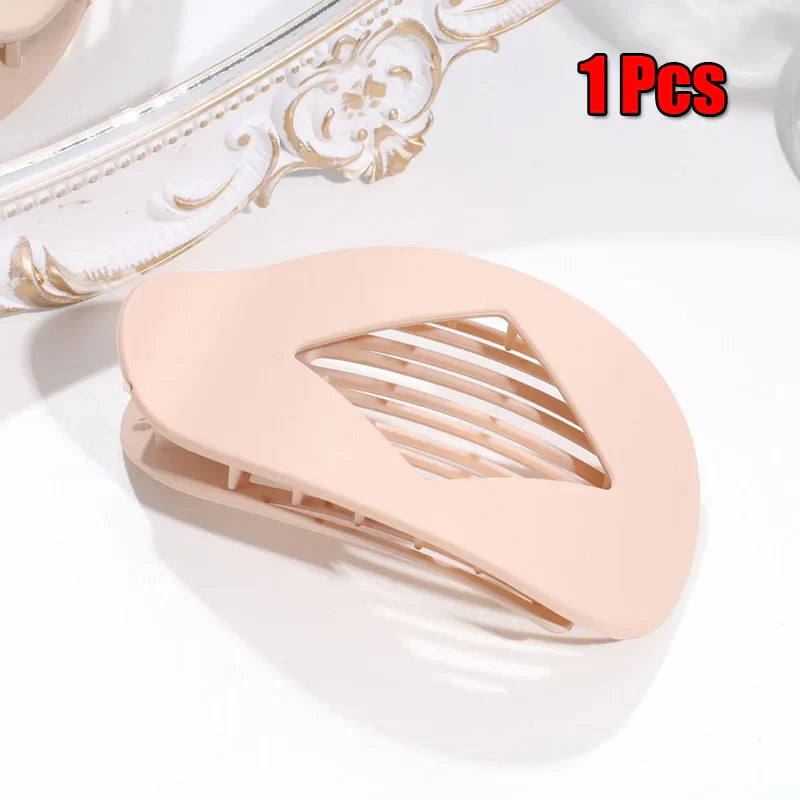 Women’s Fashion Oval Leopard Flat Hair Claw Clip – Acrylic Matte Curved Barrettes for Stylish Everyday Hair Styling Accessories