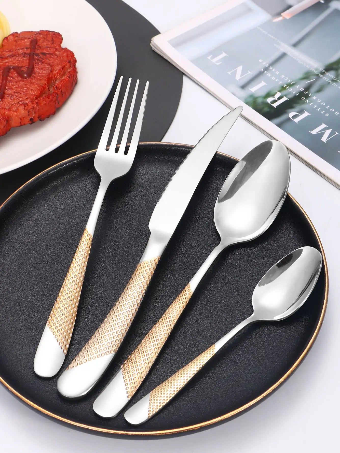 24-Piece Stainless Steel Tableware Set – Star Design Steak Knives, Forks, Dessert Forks, and Spoons for Family Use