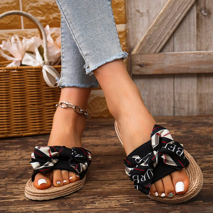 Women’s Diamond Flower Flip Flops - Non-Slip Flat Beach Sandals for Vacation & Casual Wear