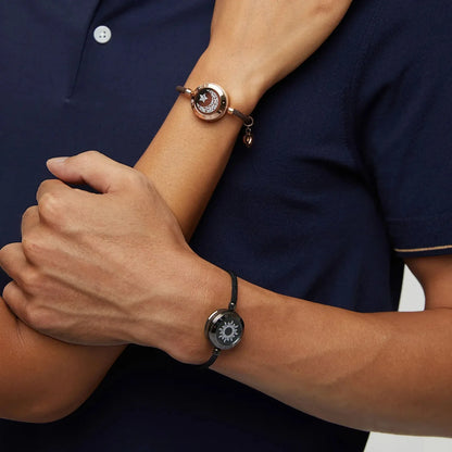 TOTWOO Long Distance Touch Bracelets for Couples - Light Up & Vibration Smart Jewelry | Relationship Gifts for Lovers