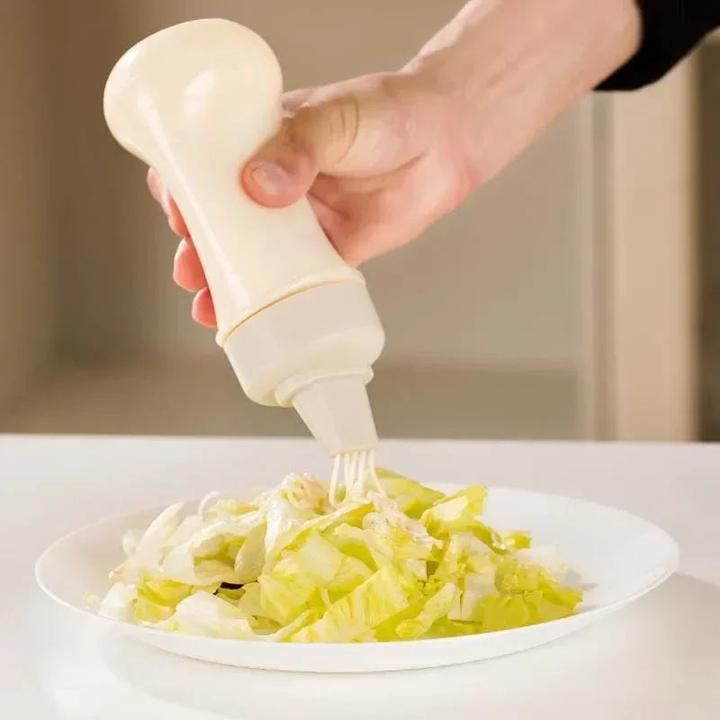 Portable Ketchup and Sauce Squeeze Bottle - Salad Dressing and Condiment Dispenser with Cap Lids, Ideal for Kitchen and Outdoor Use