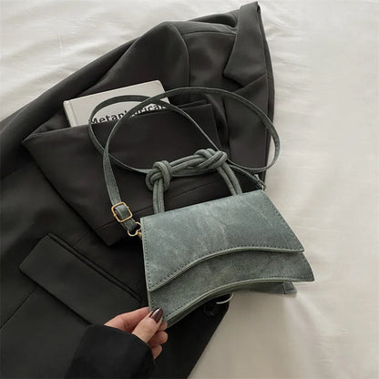 Women’s Solid Color Crossbody Shoulder Bag – Simple Casual Small Square Trendy Diagonal Handbag for Autumn Everyday Use