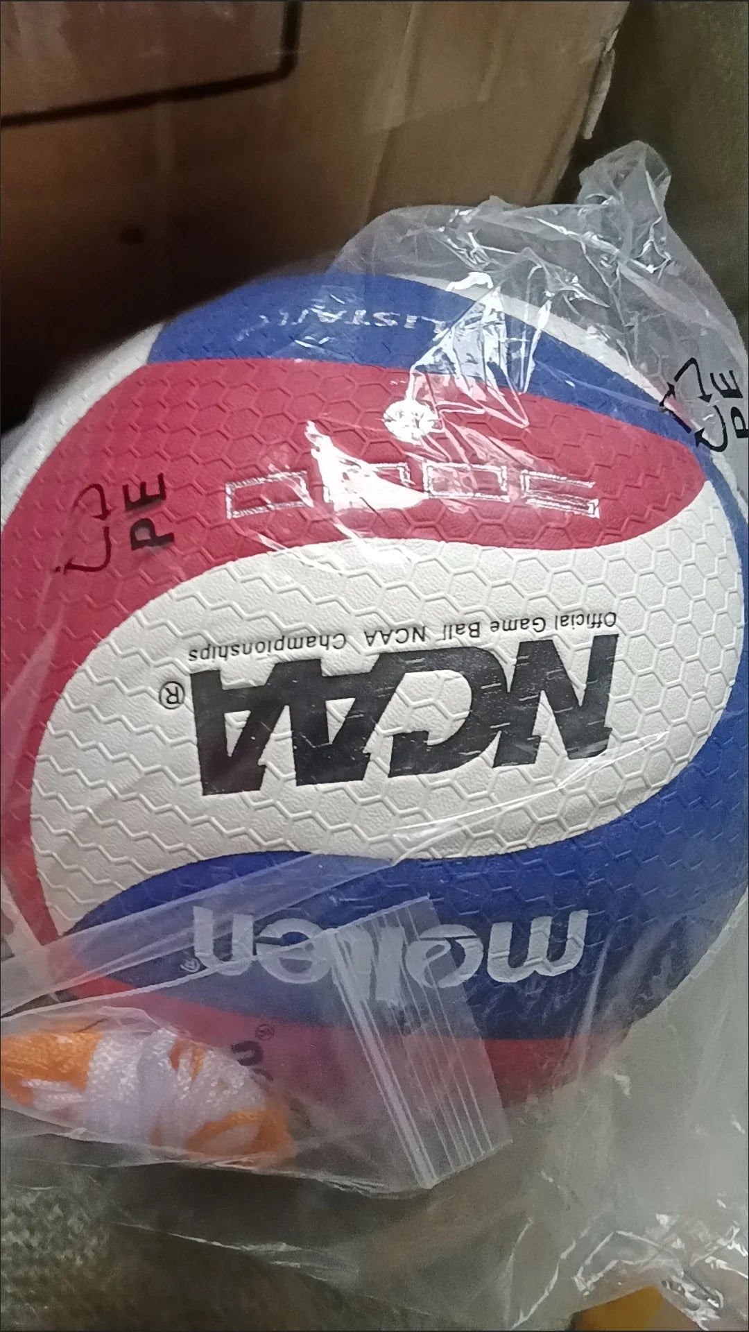 MOLTEN USA NCAA 5000 Official Game Volleyball – Championship-Approved Sports Ball