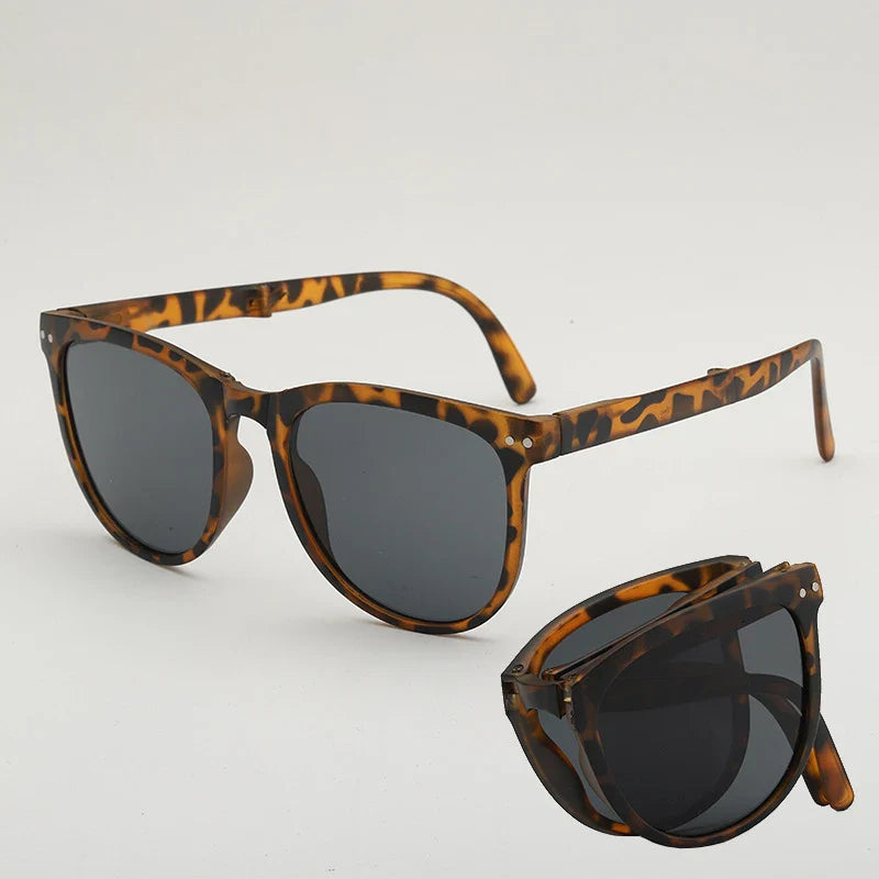 UV400 Polarized Folding Sunglasses – Anti-UV Oval Frame for Men & Women