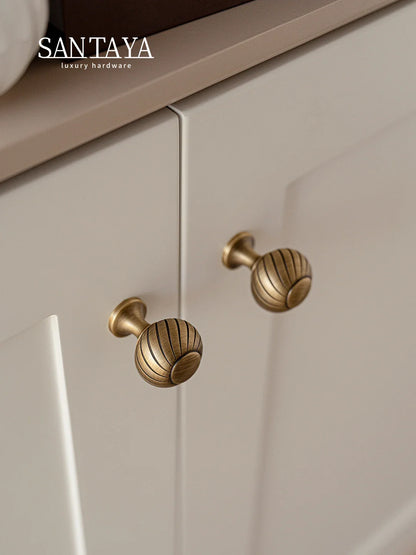 Santaya Brushed Antique Brass Cabinet Handles – Luxury Shell Drawer Pulls for Kitchen, Wardrobe & Dresser Furniture Hardware Knobs