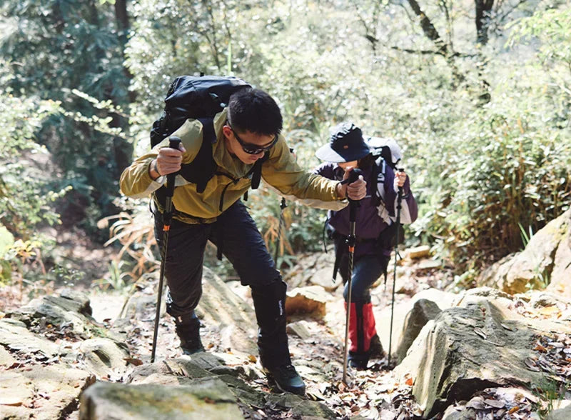Naturehike Lightweight Trekking Poles – Carbon Fiber & Aluminum Alloy Folding Walking Sticks for Hiking & Climbing
