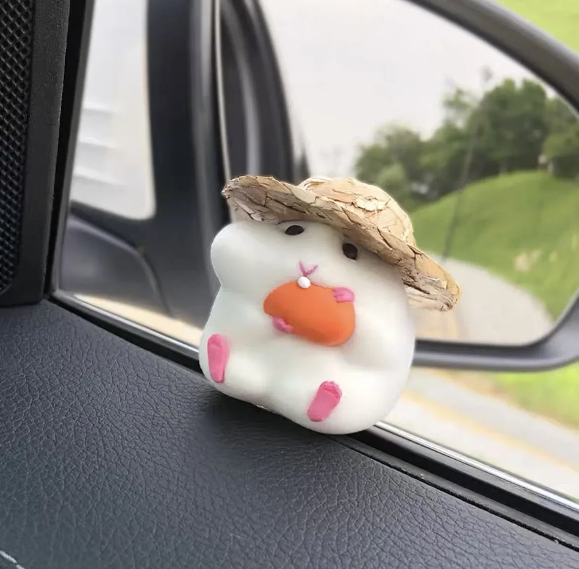 Cute Hamster Car Console Doll – Fun Car Interior Pendant & Cool Dashboard Decoration Accessory