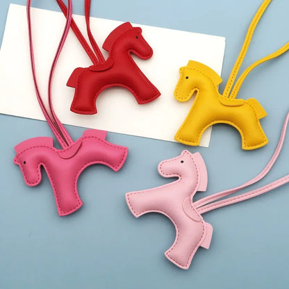 Fashion Horse Keychain - PU Leather Horse Charm for Car Keys, Handbags & Gifts