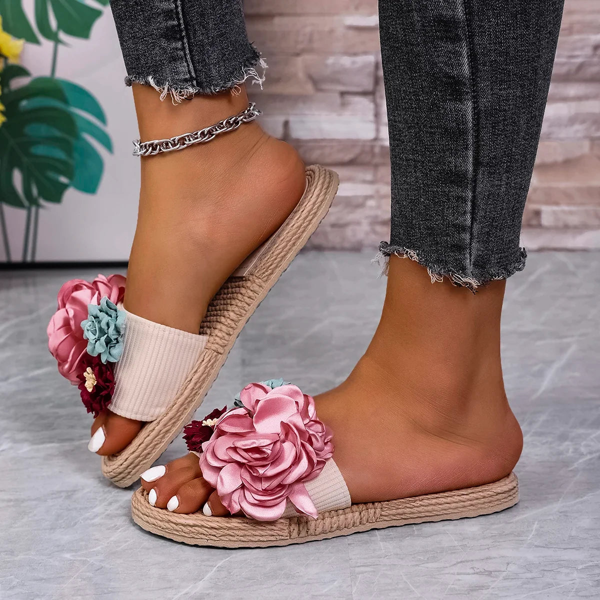 Women's Floral Flat Slippers - Lightweight Multi-Color Non-Slip Beach & Vacation Sandals