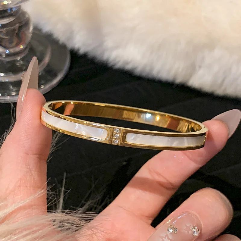 Women's Fashion Stainless Steel Waterproof Luxury Bracelet – Stylish Jewelry for Date, Party, and Festival Gifts - S090