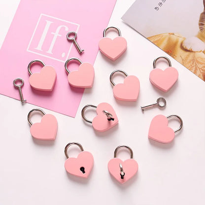 30x39mm Antique Heart-Shaped Padlock – Vintage Pink Romantic Key Lock for Diaries, Weddings, and Jewelry
