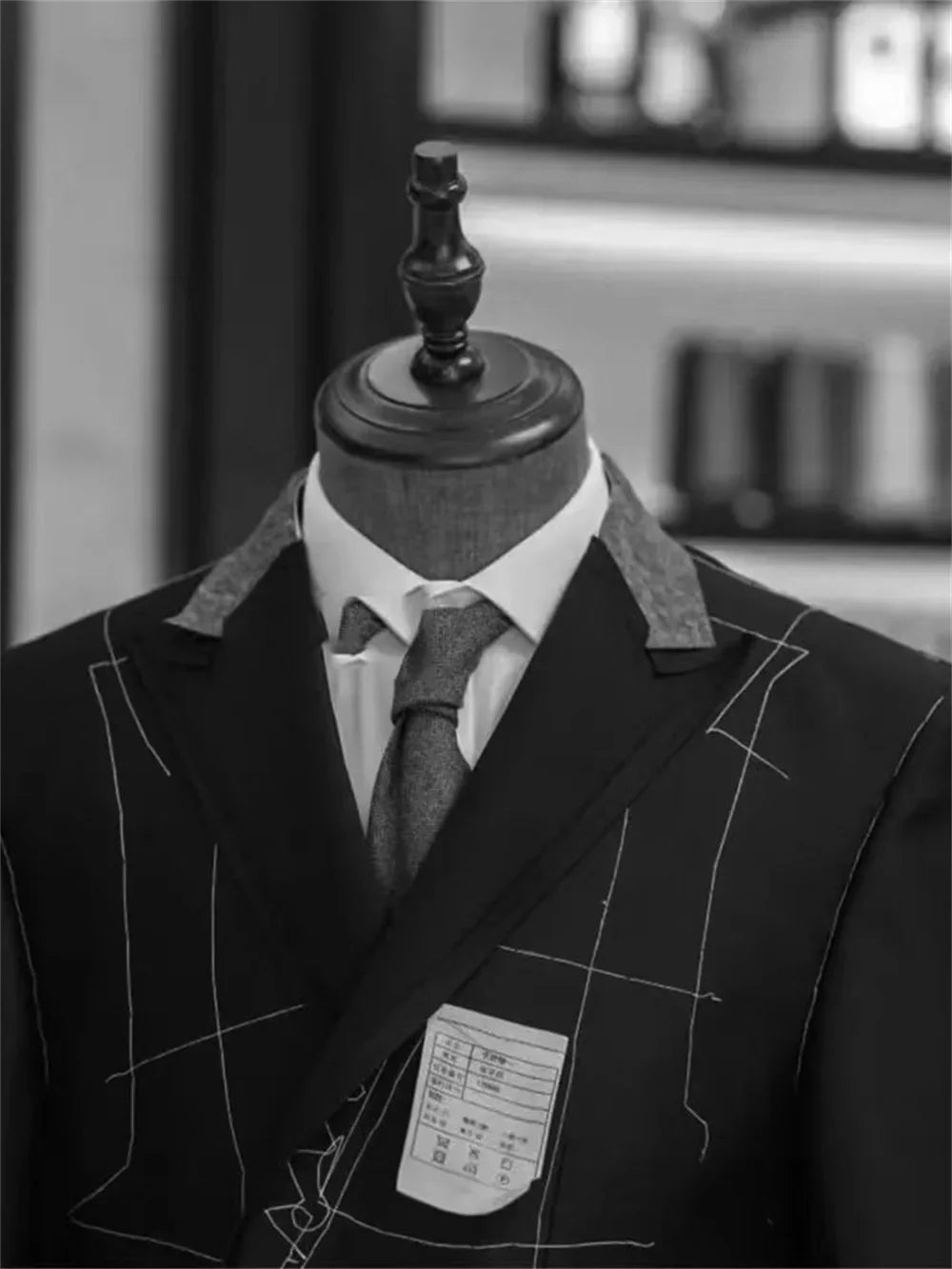 2-Piece Plaid Men’s Suit — Houndstooth Checkered Wedding Groom Tuxedo, Jacket & Pants Fashion Set