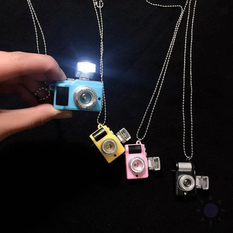 Fashion Camera Pendant Necklace – Vintage Flash Light Camera Jewelry with Long Chain for Women & Men, Punk Party Accessory
