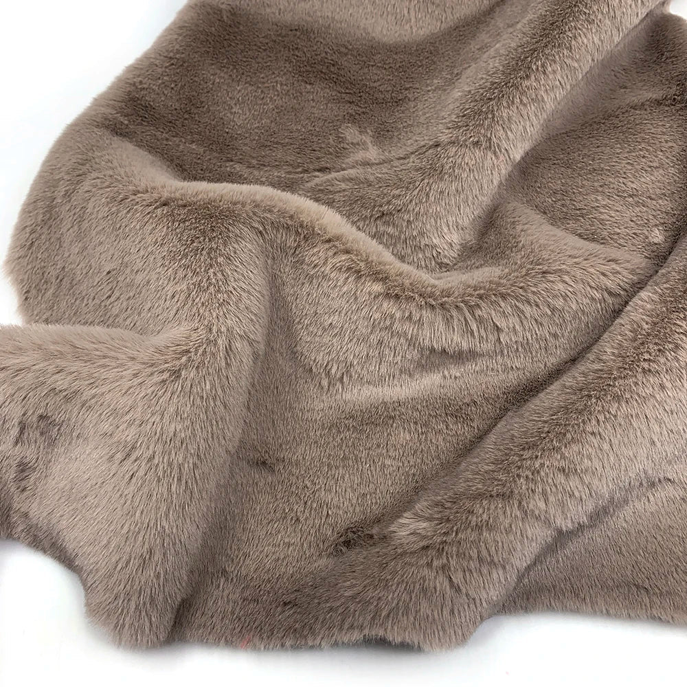 Sewbato Super Soft Artificial Rabbit Fur Fabric – 50x50cm Plush DIY Garment & Craft Material