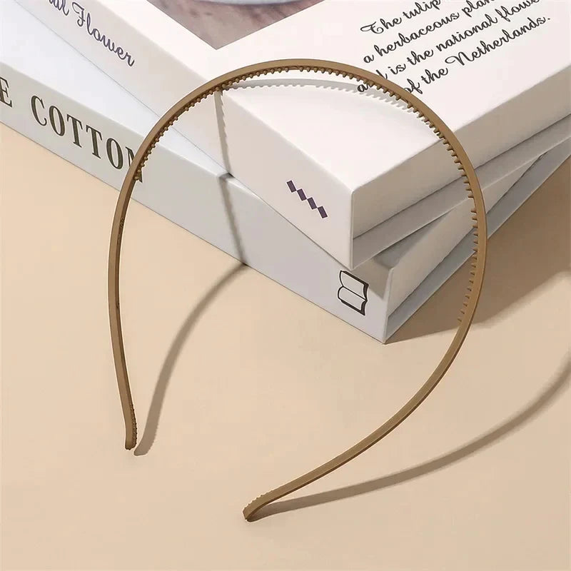 Elegant Non-Slip Toothed Hair Hoop – Thin Plastic Bezel Headband for Women & Girls
