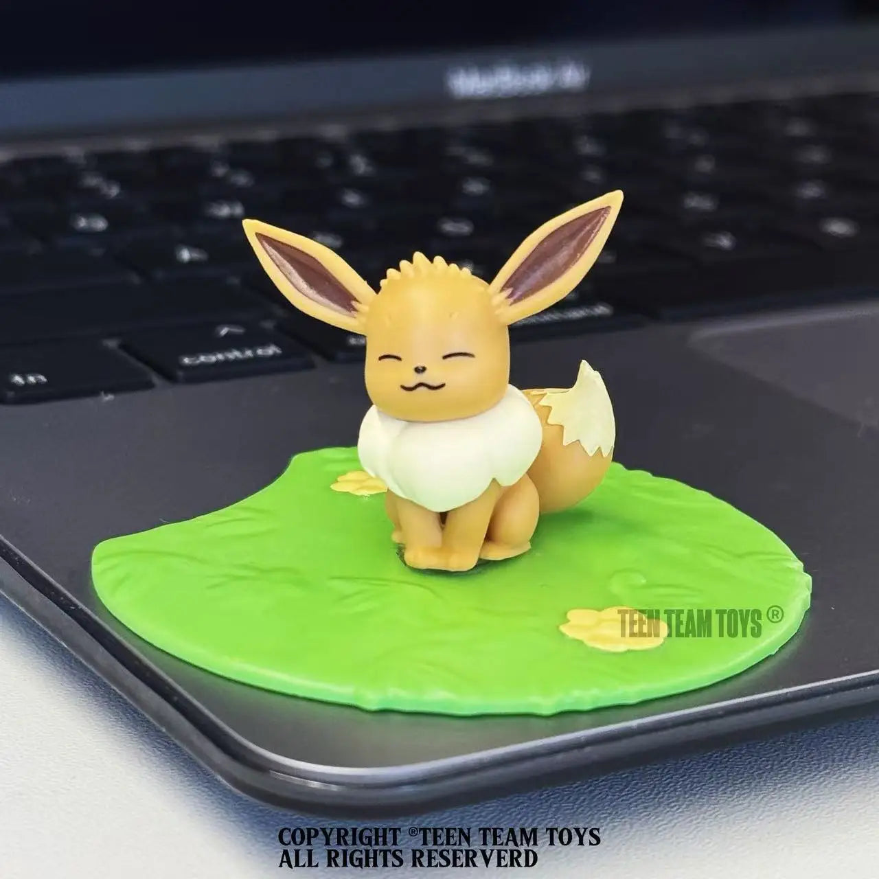 Genuine Pokémon Keychain – Pikachu, Snorlax, Eevee & Bulbasaur Anime Action Figure Toy Keyring Gift