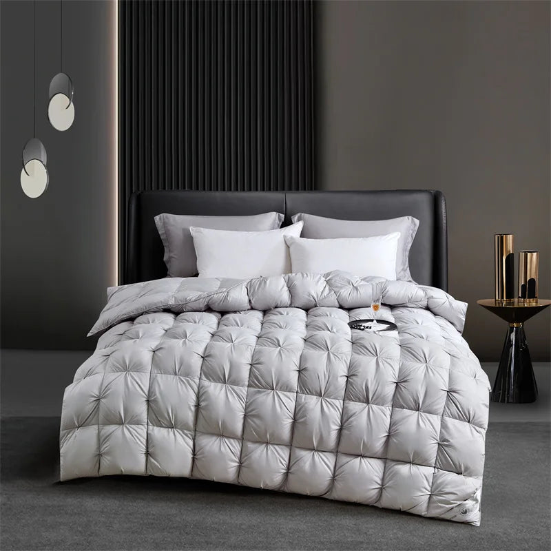 Premium White Goose Down Comforter – Winter Warm Feather Duvet, Lightweight & Cozy, Queen/King Size, Pinch Pleated 3D Design