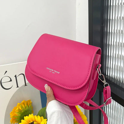 Women's Crossbody Bag – Solid Color Fashionable Retro Flipped Design, Casual and Simple Style