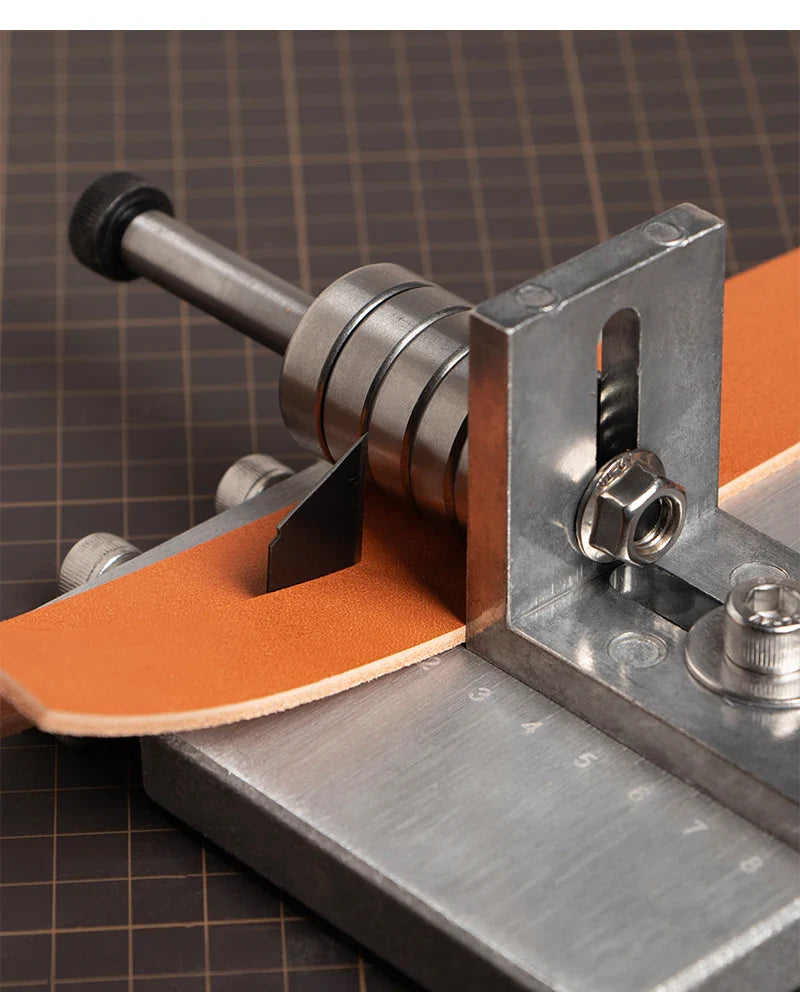 WUTA Adjustable Leather Strap Cutter with C-Clamps – Professional Belt Cutting Tool with Sharp Blades for Handcrafting
