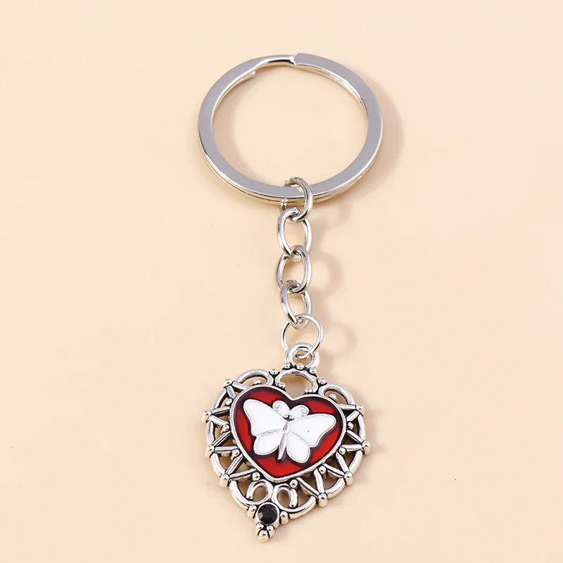 Retro Gothic Punk Heart Cross Keychain – Metal Flower Key Ring Pendant for Car Keys, Handbag Decor & Jewelry Gift