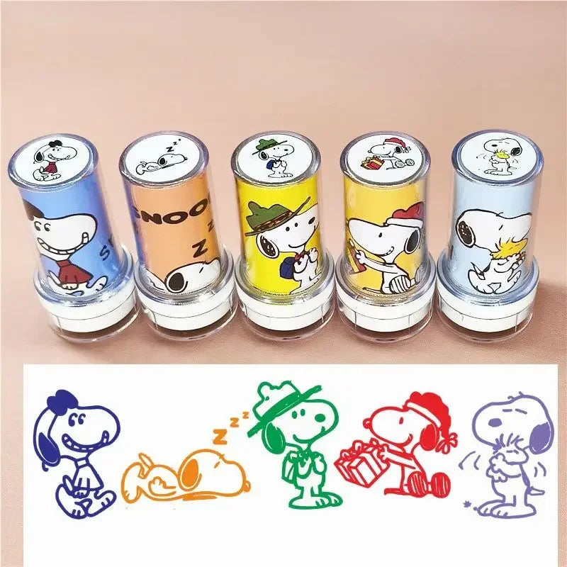 Snoopy Cartoon Photo-Sensitive Round Seal Toy – Cute Portable Reward Gift for Kids