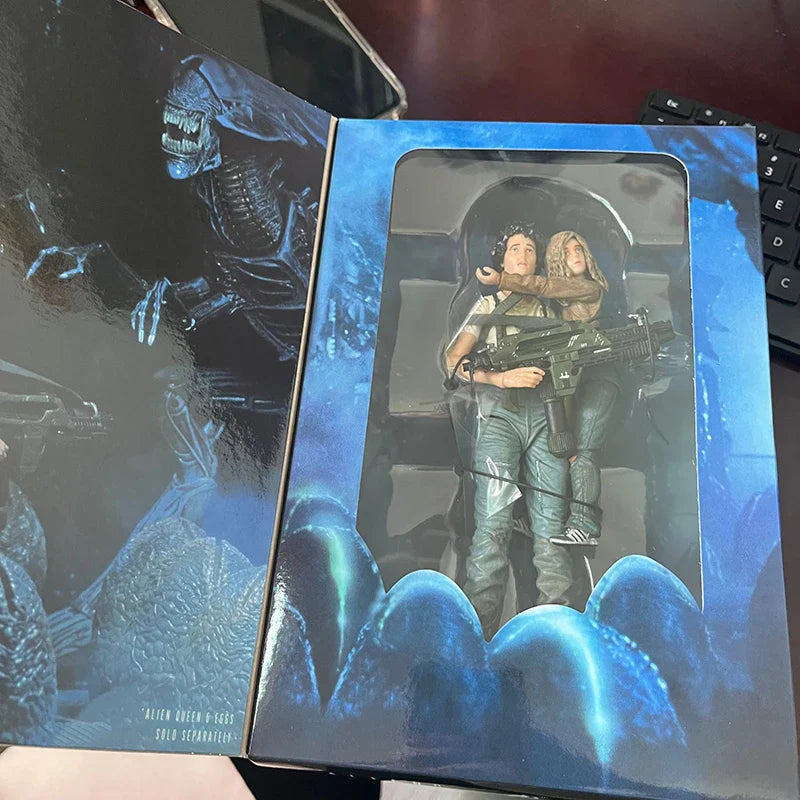 NECA Alien 2 LT Ellen Ripley & Newt Figure – Giger Xenomorph Facehugger Collectible Action Model Toy, Perfect Gift