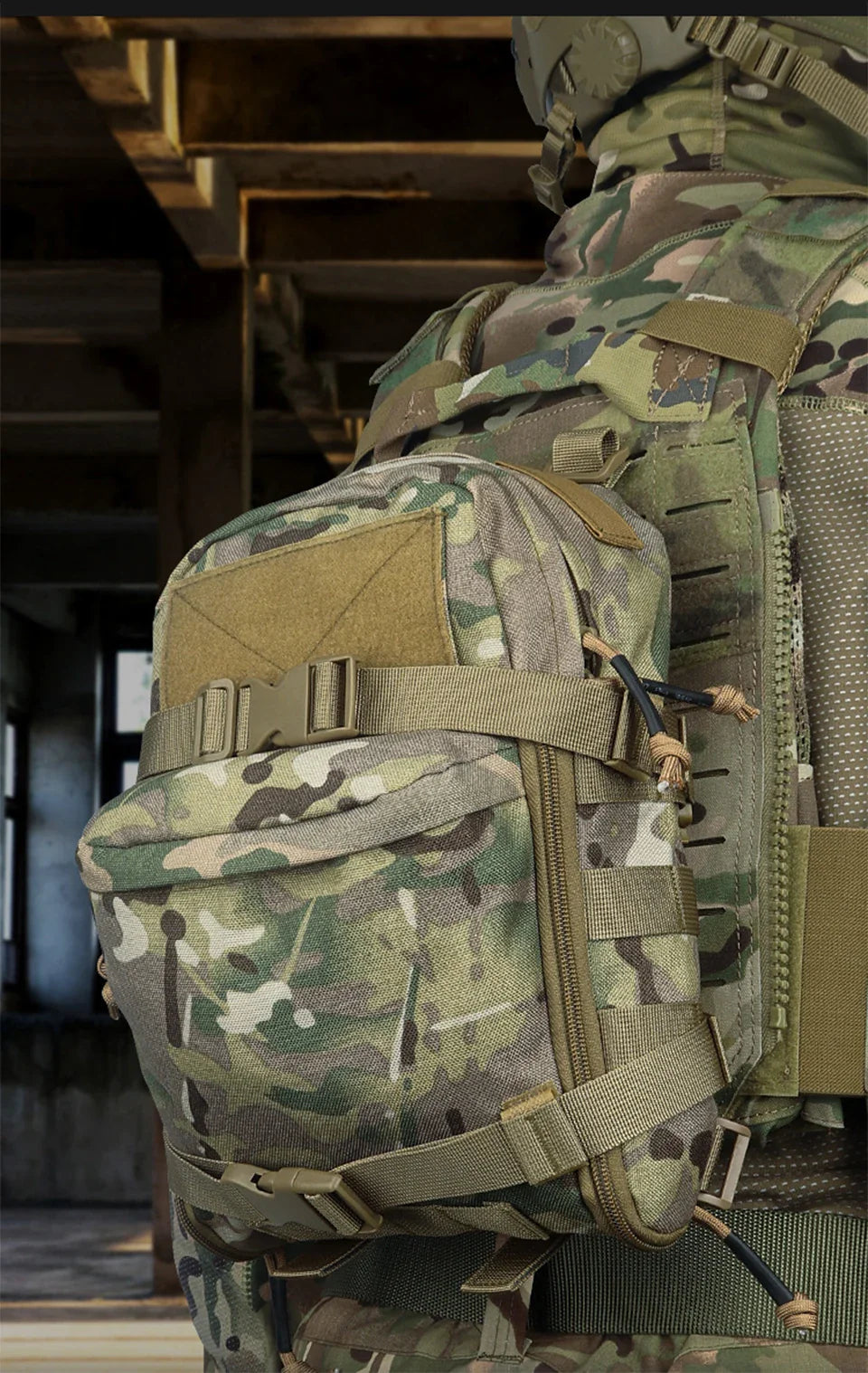 Mini Hydration Tactical Backpack – Outdoor Water Bladder Carrier with Zipper Pouch, 1000D Nylon for Hunting & Sports