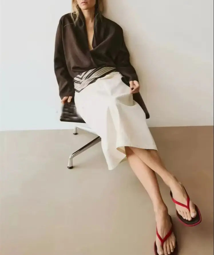 Women's Red Square-Toe Flip Flops - Low Heel Casual Summer Beach Mules
