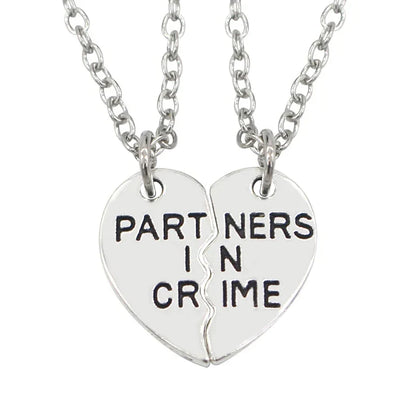BFF Heart Split Friendship Necklace Set – Matching Broken Heart Pendant Jewelry Gift for Best Friends, Men & Women