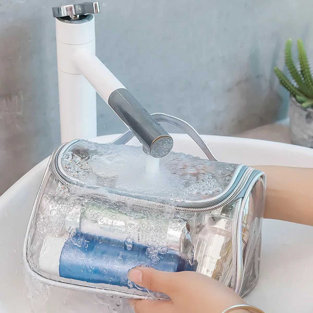 Clear PVC Makeup Bag – Portable Waterproof Travel Cosmetic Pouch