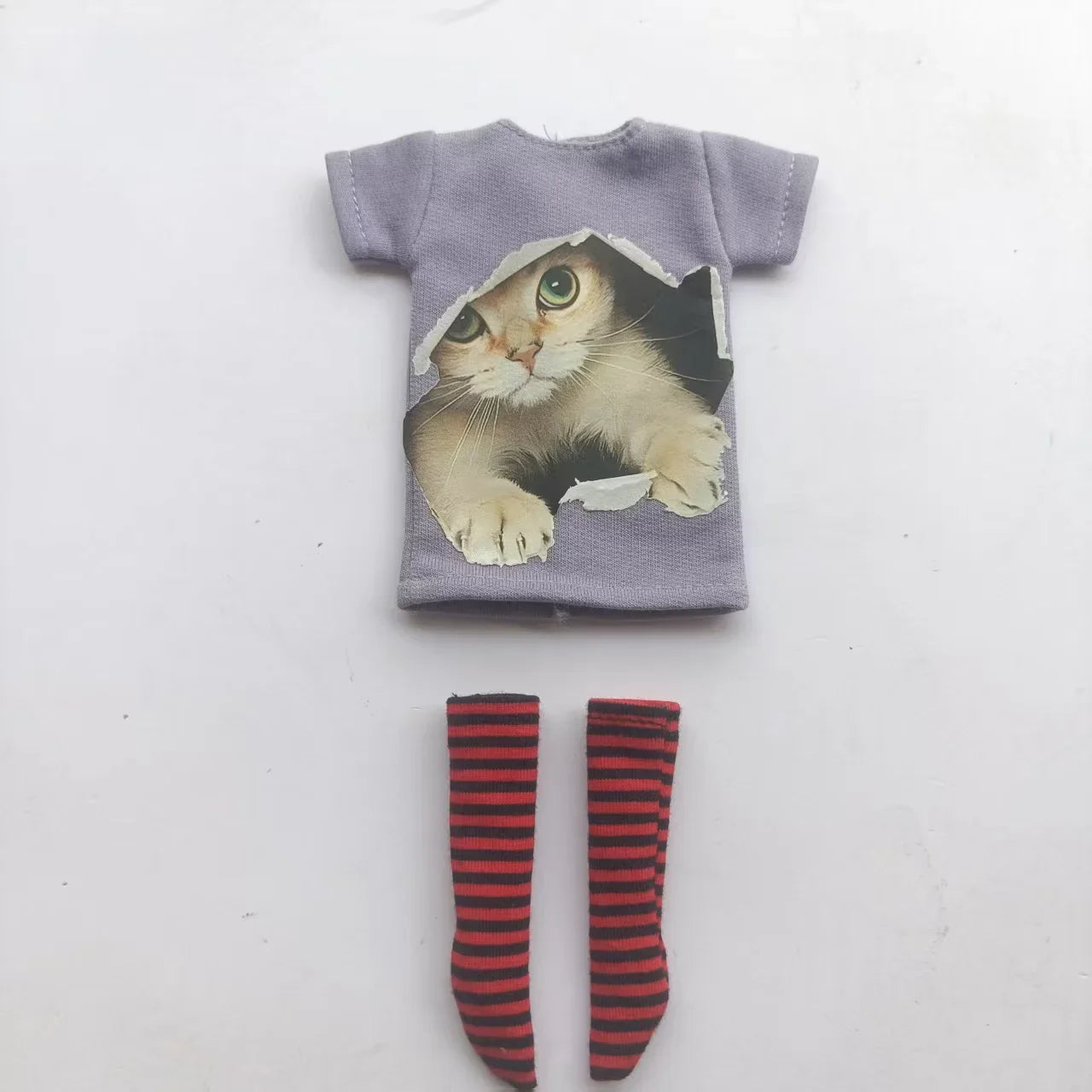 Handmade OB24 1/6 Blyth Doll Clothes – Cartoon T-Shirt with Striped Socks for 1/6 Doll Accessories