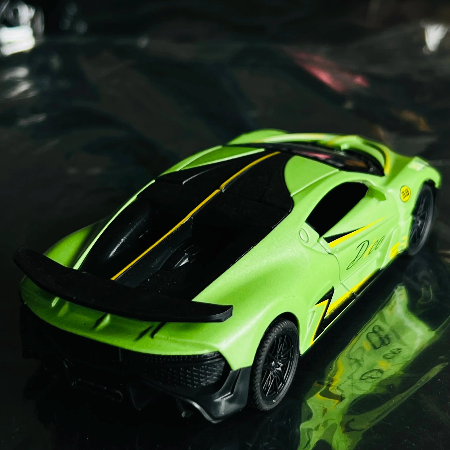 Children’s Alloy Toy Car – Openable Simulation Model, Popular Boy’s Ornament