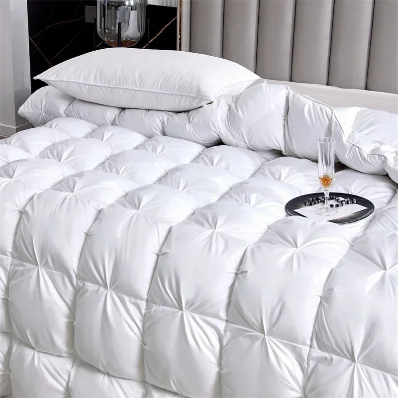 Premium White Goose Down Comforter – Winter Warm Feather Duvet, Lightweight & Cozy, Queen/King Size, Pinch Pleated 3D Design