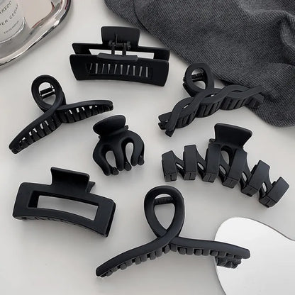 Elegant Large Black Hair Clip for Women - Fashion French Hairgrips with Korean Letter Design, Girls Hairpins Hair Accessories