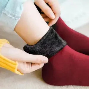 Winter Thermal Wool Socks for Women – Thick Cashmere Velvet Seamless Snow Socks, Black Unisex Warm Socks