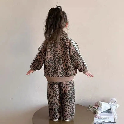 Girls' Spring Sportswear Set – Stylish Leopard Pattern Top & Pants Two-Piece Outfit for Children