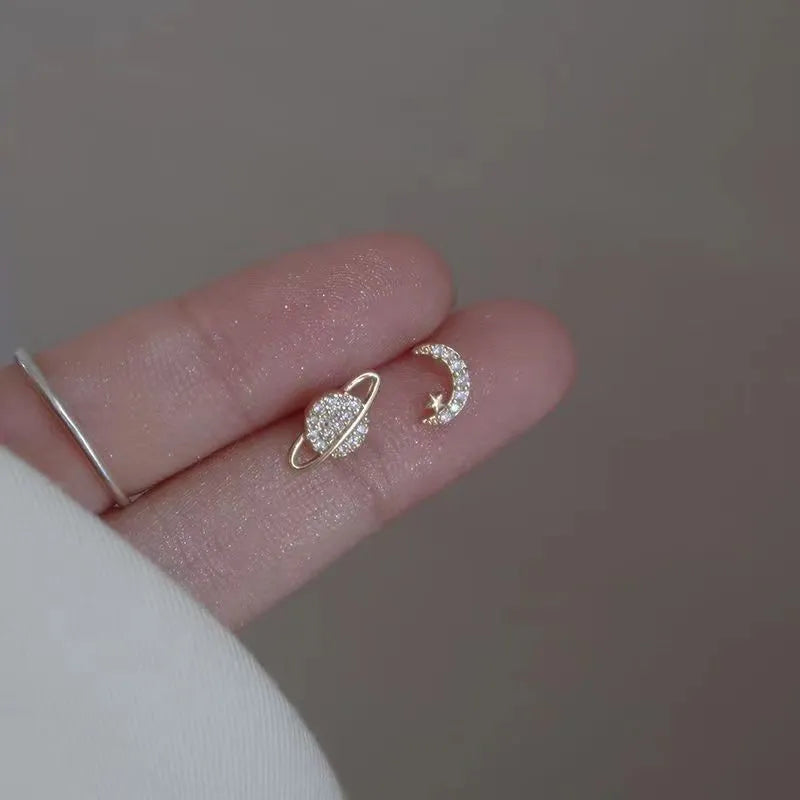 Simple Star Moon Zircon Piercing Stud Earrings - 925 Silver Needles, Tragus Cartilage Asymmetry Pendiente, Fine Women's Jewelry