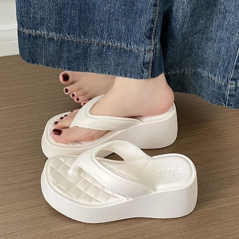 Fashion Clip Toe Chunky Platform Slippers - Women’s Summer EVA Wedge Beach Flip Flops