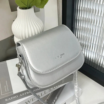 Women's Crossbody Bag – Solid Color Fashionable Retro Flipped Design, Casual and Simple Style