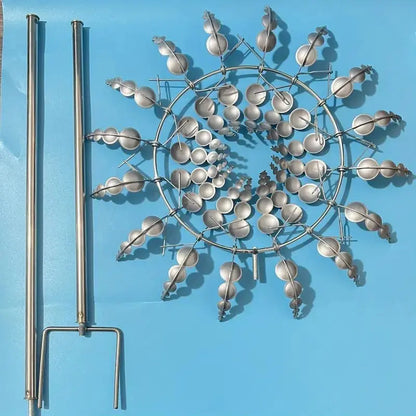 Metal Silvery 3D Wind Spinner — Circular Plate Outdoor Decoration for Garden, Courtyard & Patio
